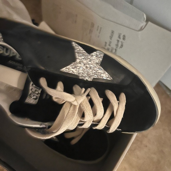 Super-Star Low Top Sneaker
GOLDEN GOOSE - Picture 3 of 5